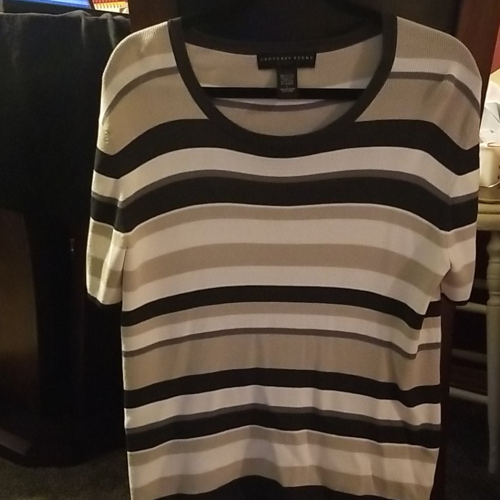 EUC Women's Sweater Top